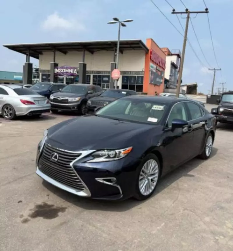 Lexus ES 350   - 2016