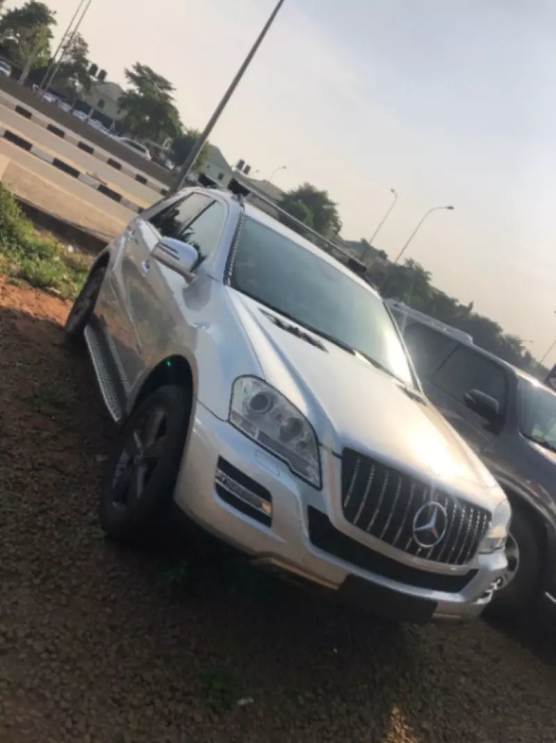 Mercedes-Benz ML 350   - 2011