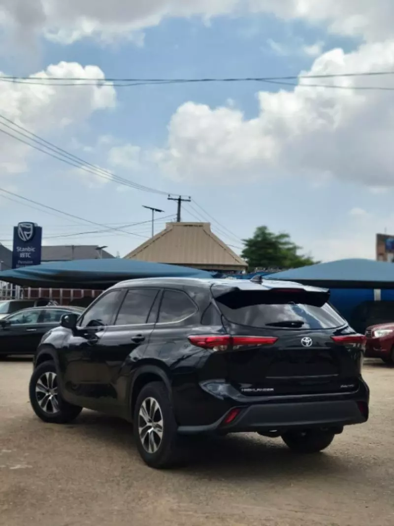 TOYOTA Highlander   - 2020