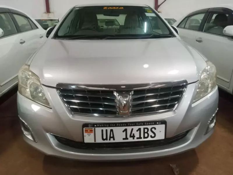 Toyota Premio    - 2010