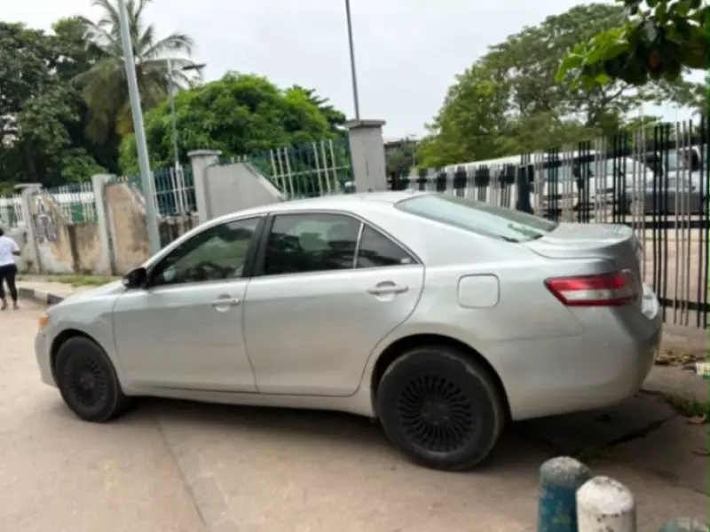 TOYOTA camry   - 2010