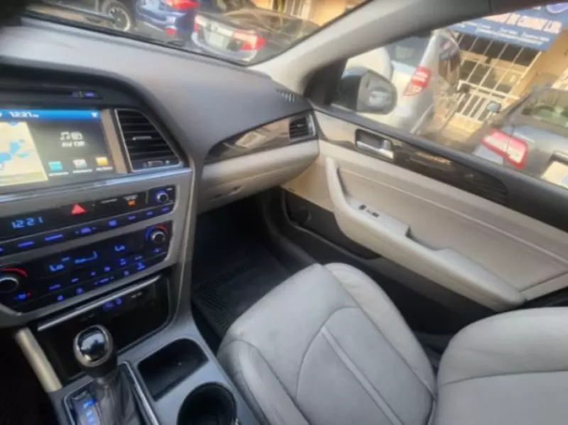Hyundai Sonata   - 2015