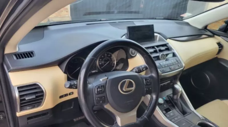 Lexus NX 200T   - 2016