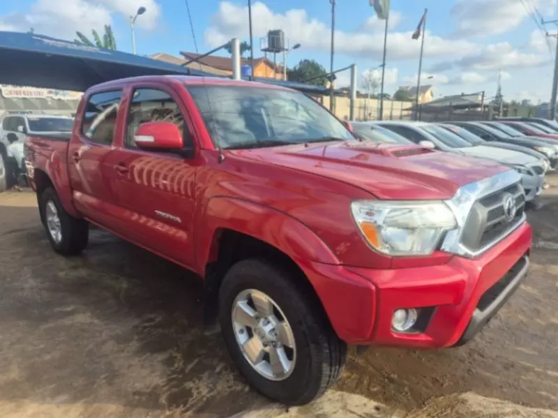 TOYOTA Tacoma - 2014