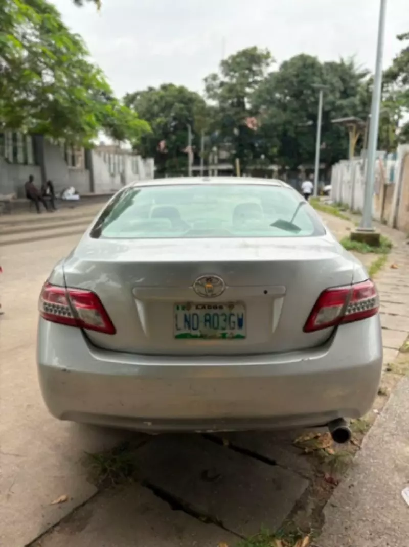 TOYOTA camry   - 2010