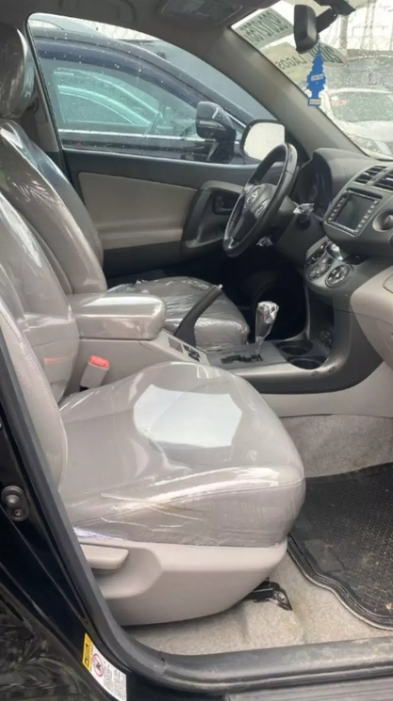 Toyota RAV4   - 2010