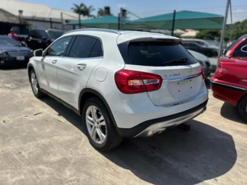 Mercedes-Benz Gla-class   - 2016