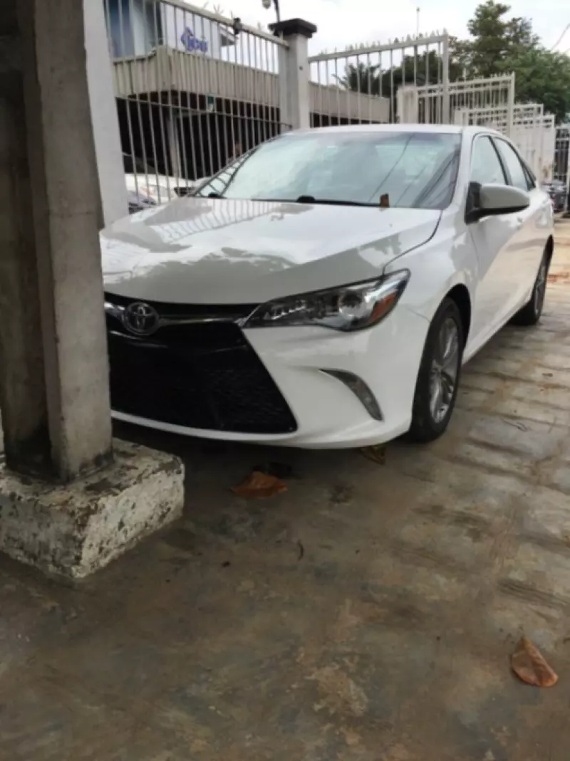 Toyota Camry   - 2015