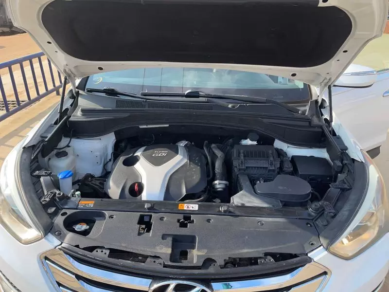 Hyundai Santa Fe   - 2013