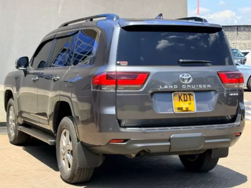 Toyota Landcruiser Sahara   - 2024