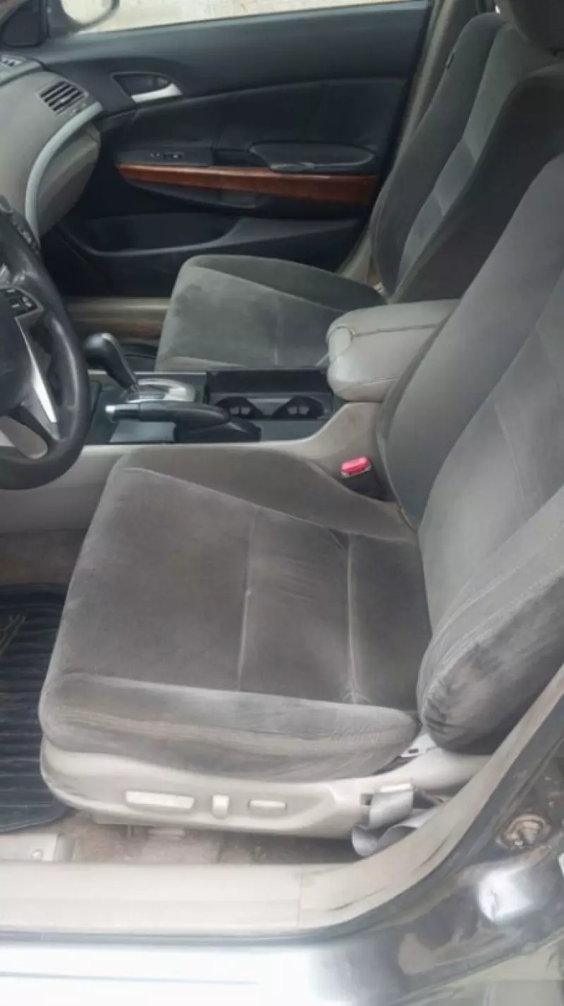 Honda Accord   - 2011