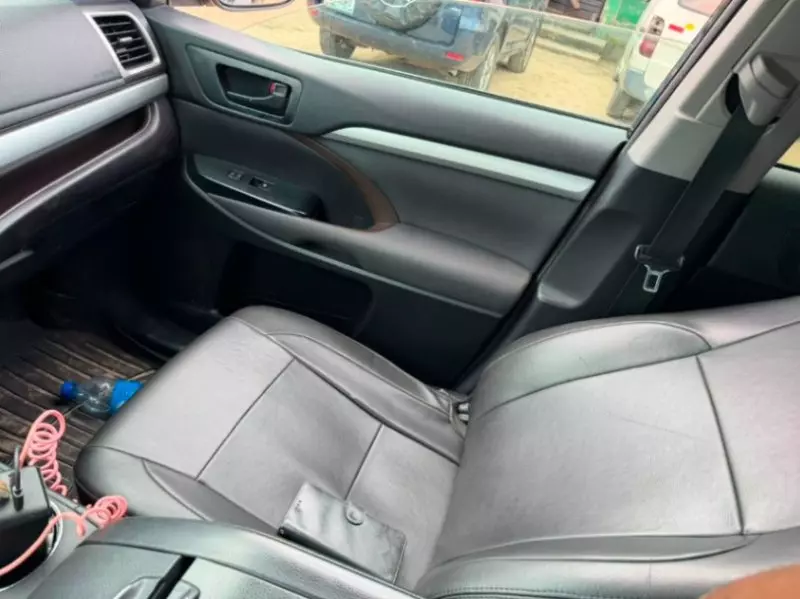 TOYOTA Highlander   - 2016