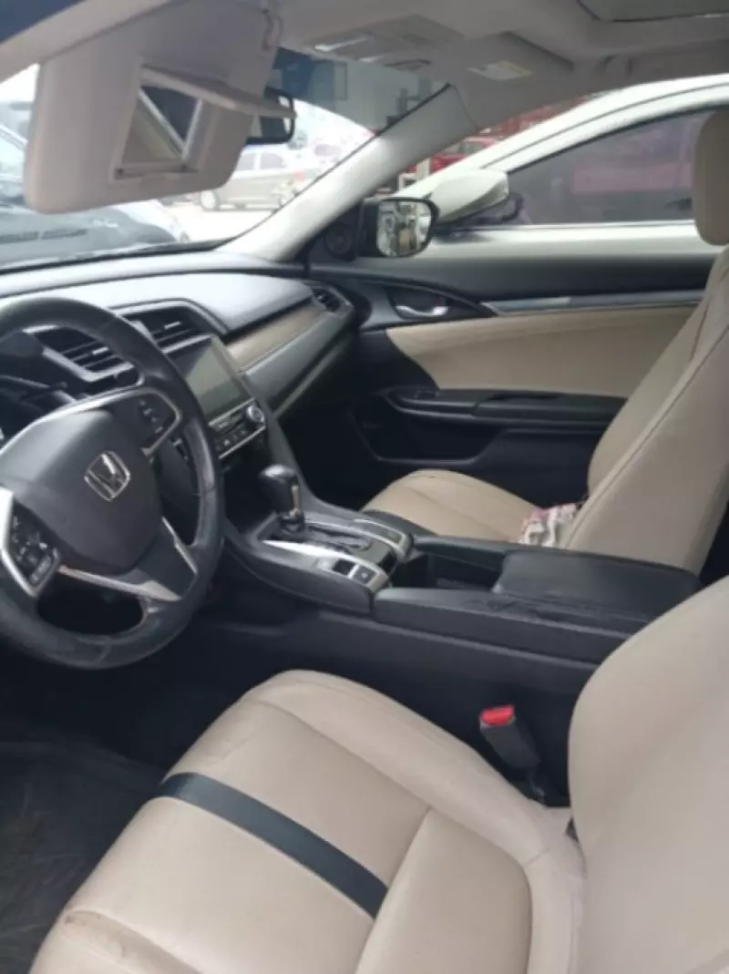 Honda Accord   - 2018