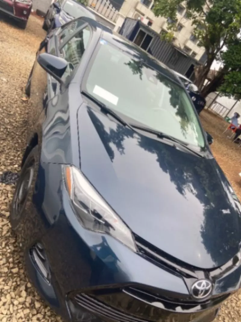 TOYOTA Corolla   - 2018