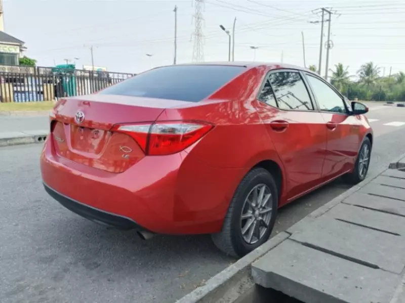 Toyota Corolla   - 2014