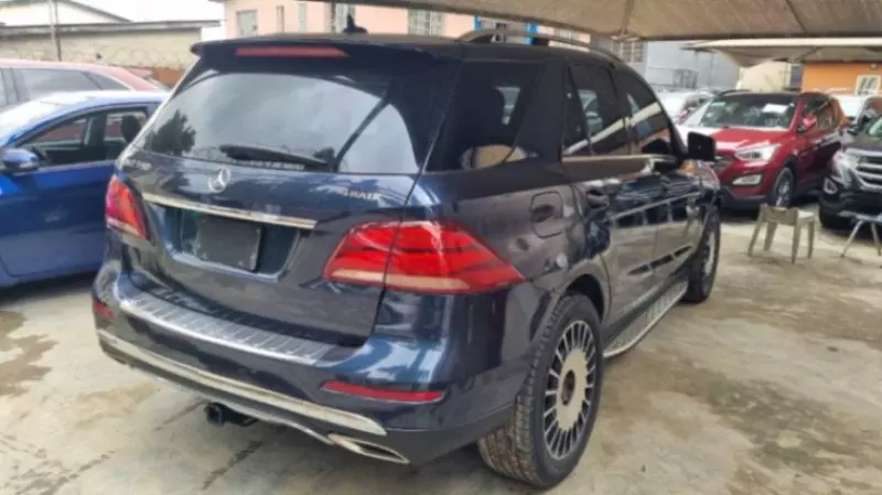 Mercedes-Benz GLE-Class   - 2016