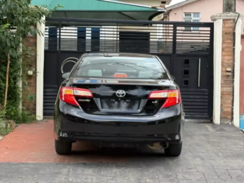 Toyota Camry - 2012