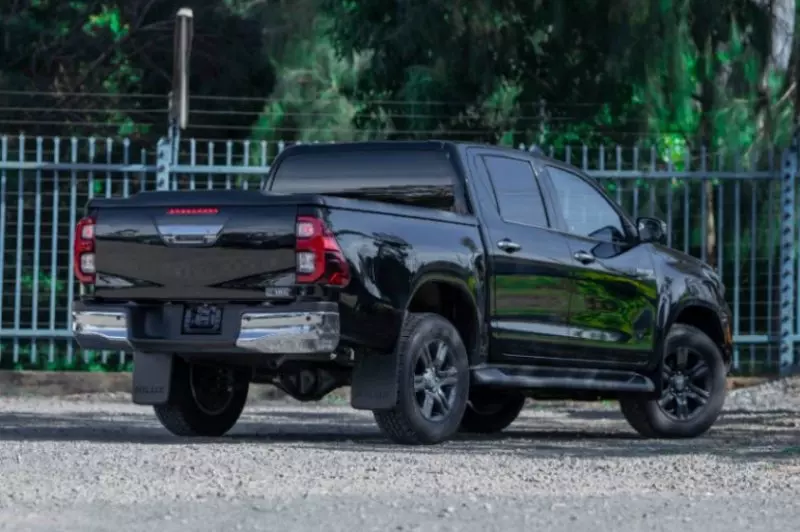 Toyota Hilux   - 2020