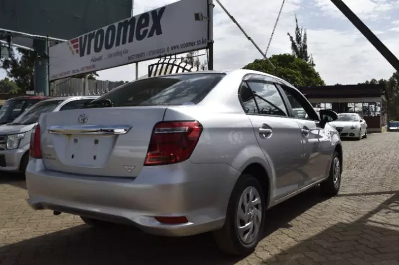 Toyota Axio    - 2018