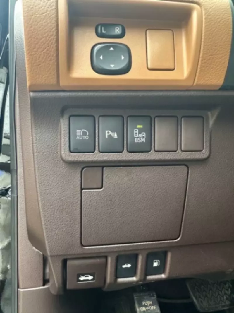 Lexus ES   - 2018