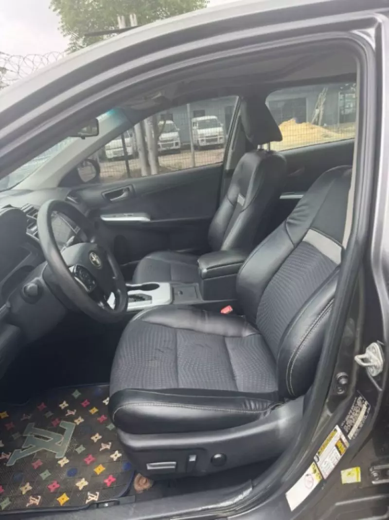 Toyota Camry   - 2012