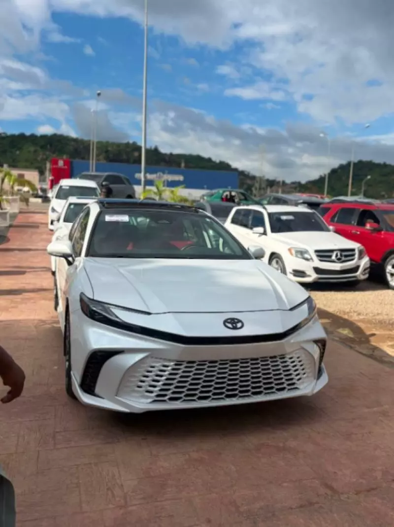 TOYOTA Camry   - 2025