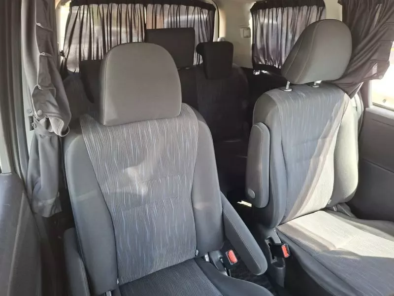 Toyota Noah   - 2012