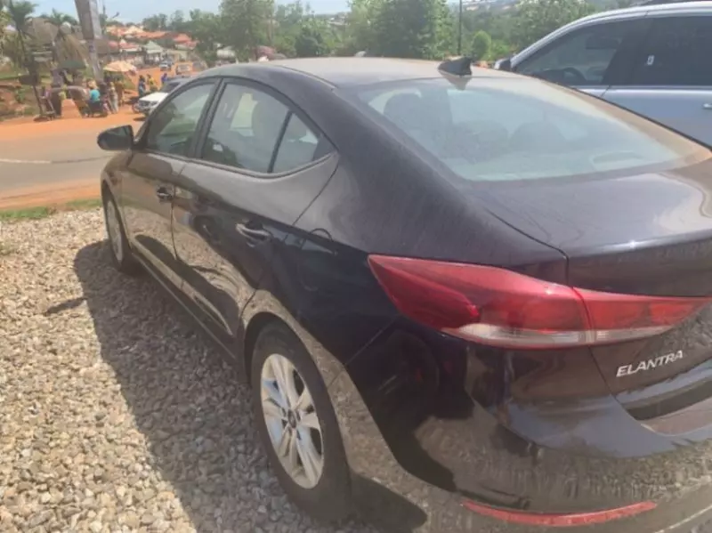 Hyundai Elantra   - 2017