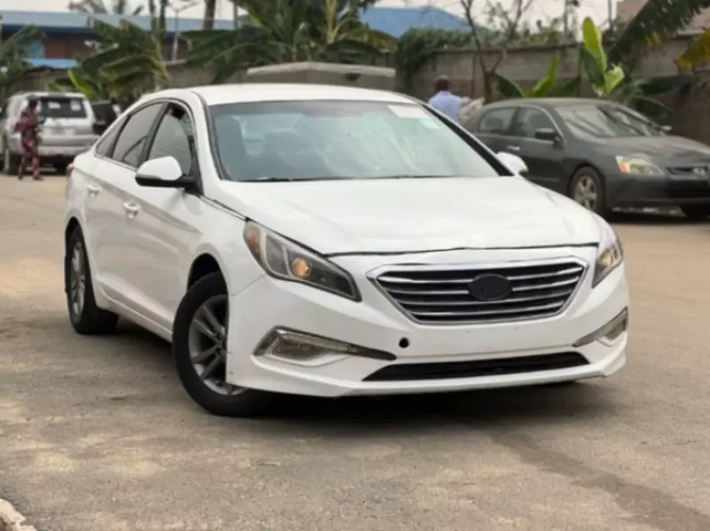 Hyundai Sonata   - 2016