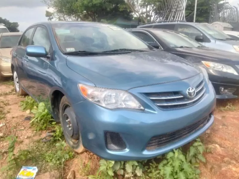 TOYOTA Corolla   - 2013