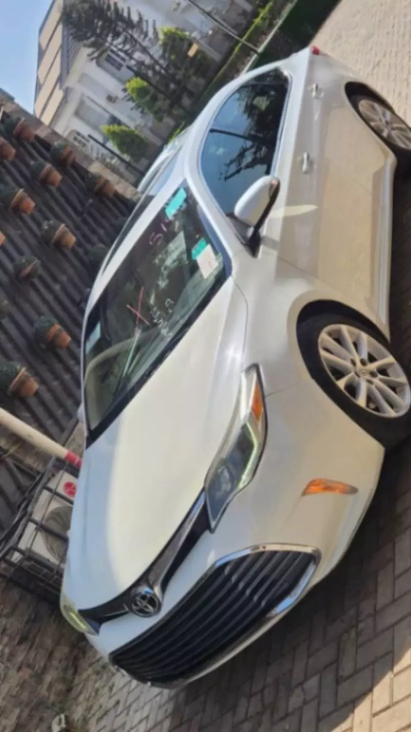 Toyota Avalon   - 2013