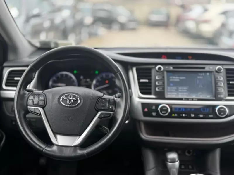 TOYOTA Highlander   - 2018