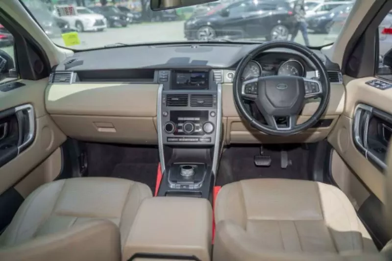 Land Rover Discovery   - 2015