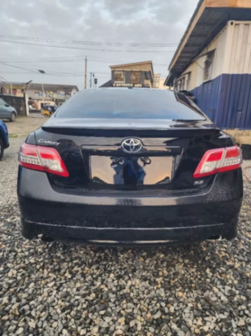TOYOTA Camry   - 2011