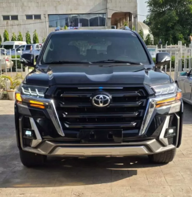 Toyota Land Cruiser   - 2014