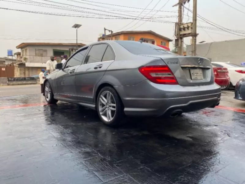 Mercedes-Benz C 300   - 2013