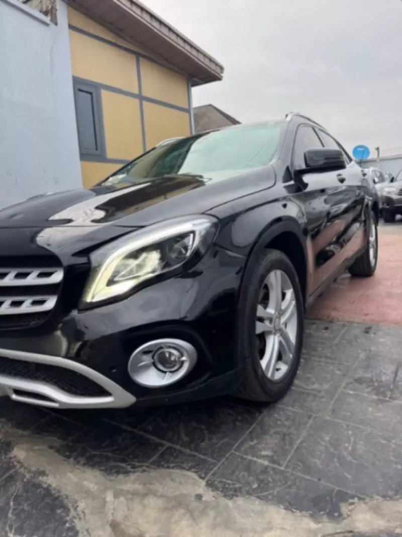 Mercedes-Benz GLA 250   - 2017