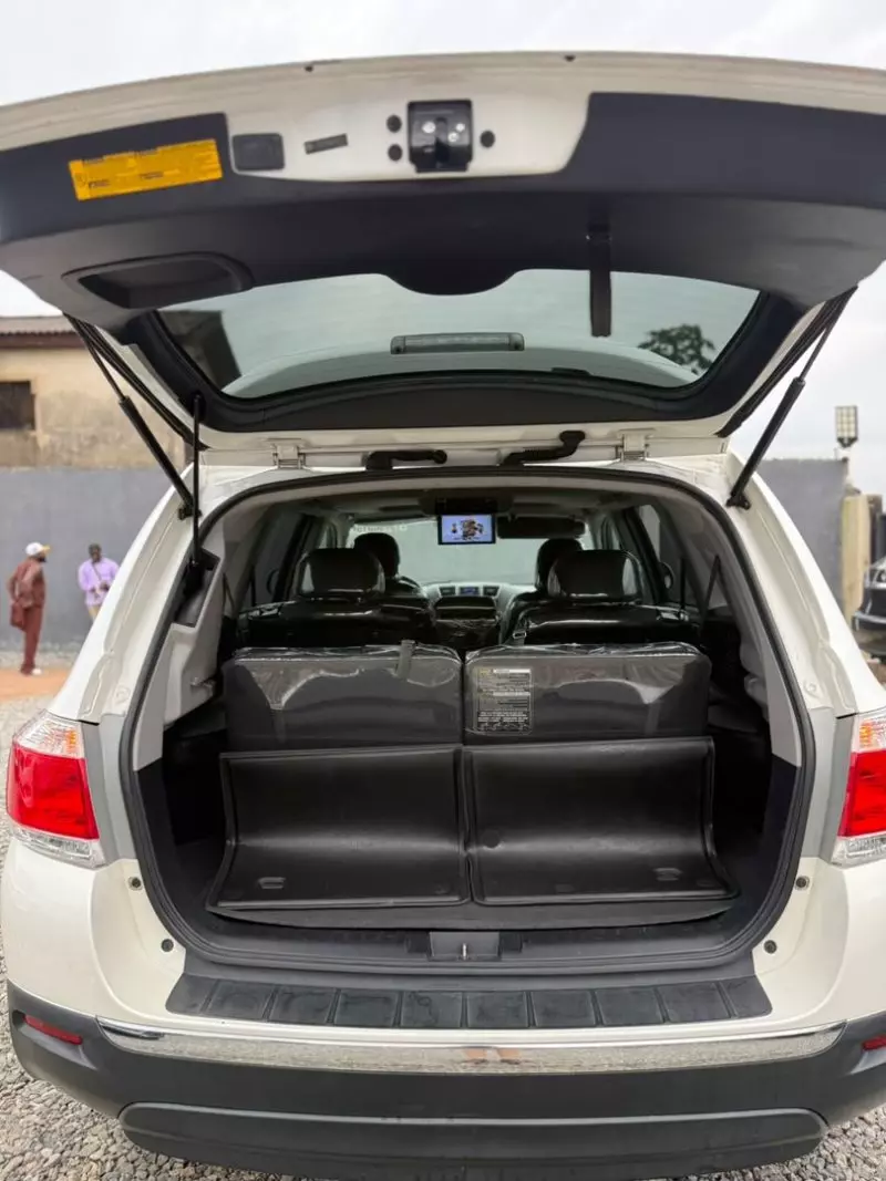 TOYOTA Highlander   - 2013