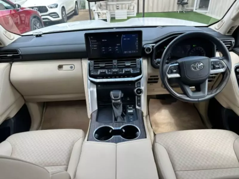 Toyota LAND CRUISER 300 LC300   - 2023