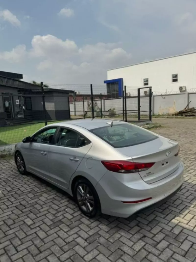 Hyundai Elantra   - 2017