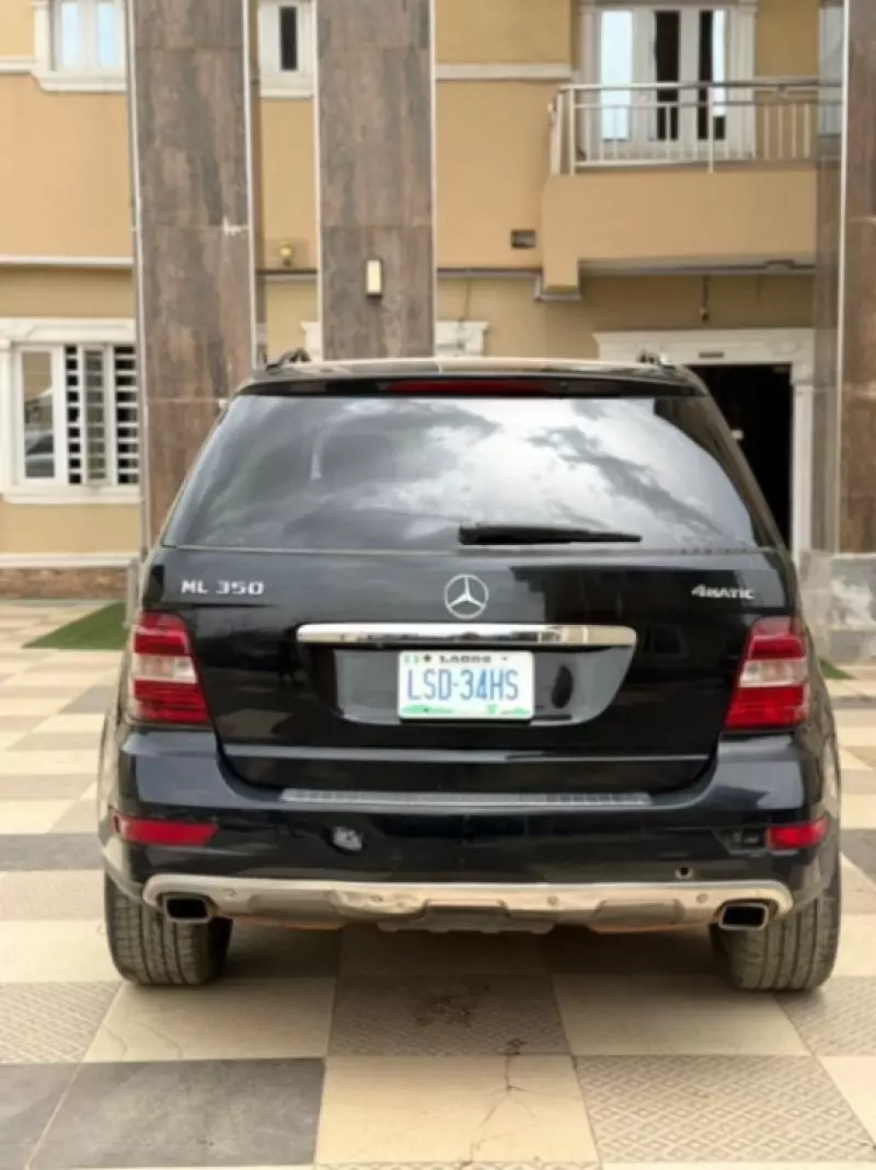 Mercedes-Benz M-Class - 2010