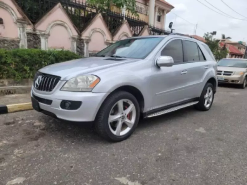 Mercedes-Benz ML 350   - 2005