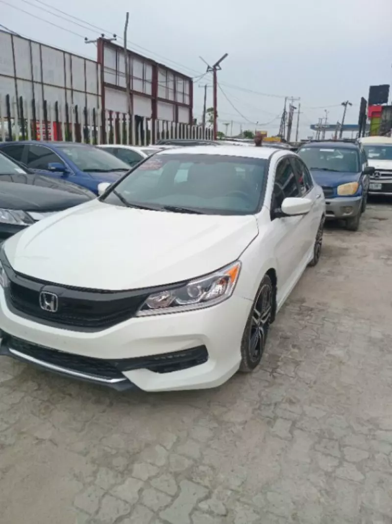 Honda Accord   - 2016