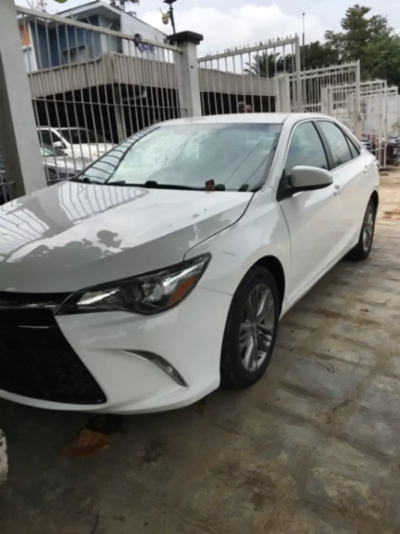 Toyota Camry   - 2015