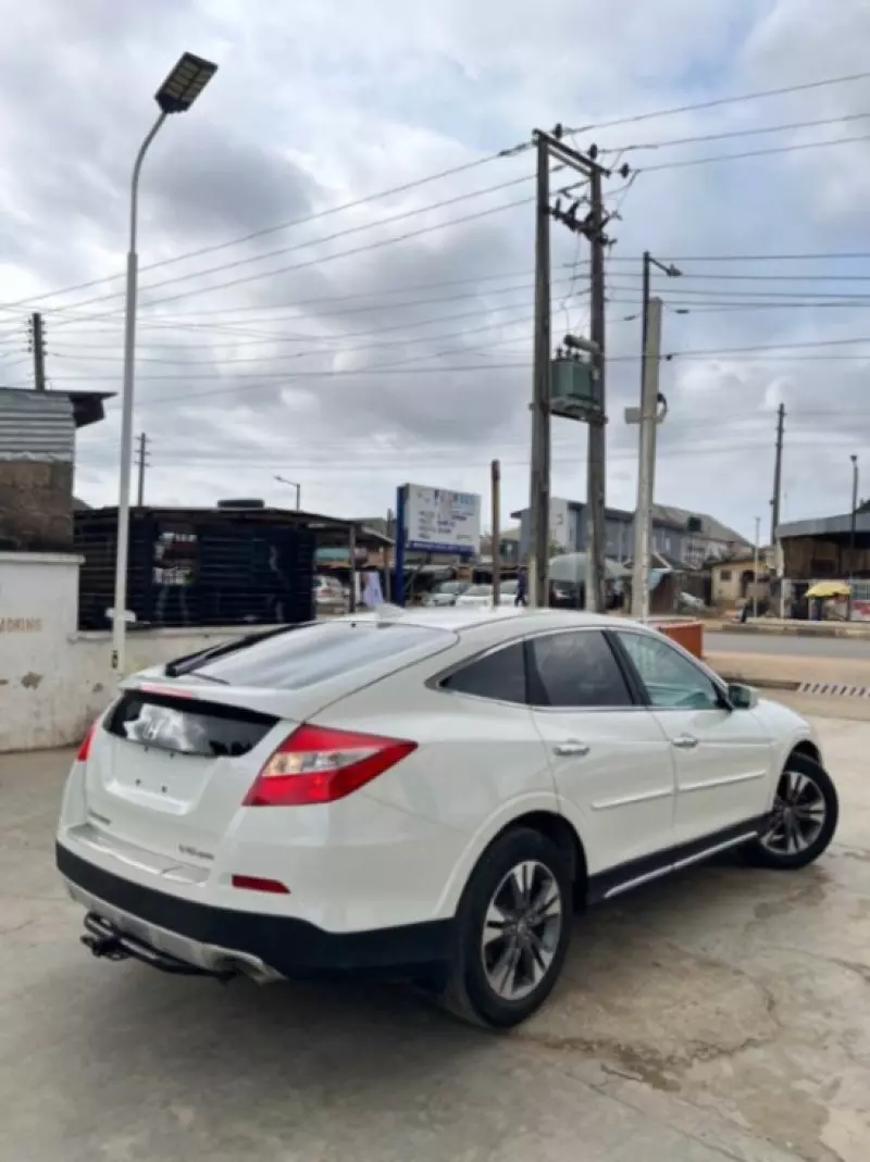 Honda Crosstour   - 2013