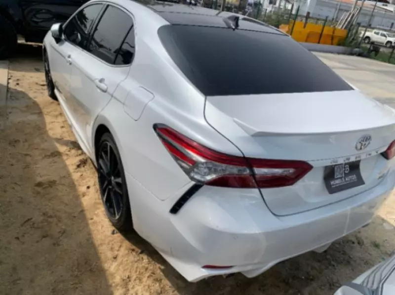 Toyota Camry   - 2018