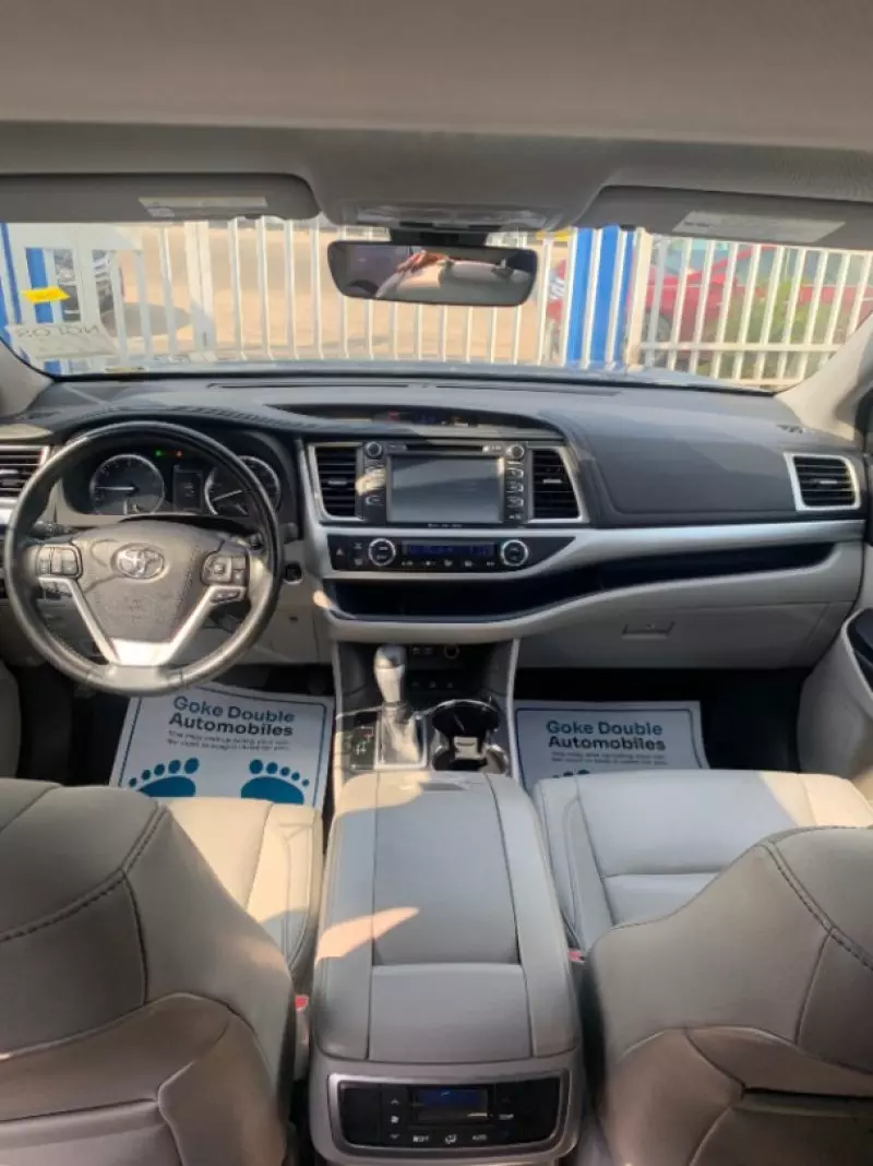 Toyota Highlander   - 2018