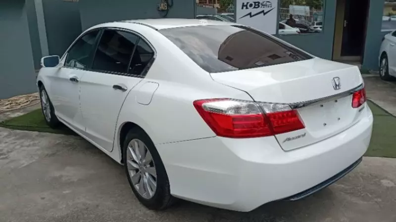 Honda Accord   - 2013