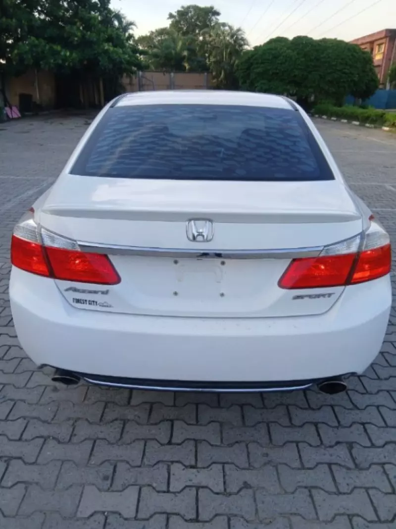 Honda Accord   - 2015