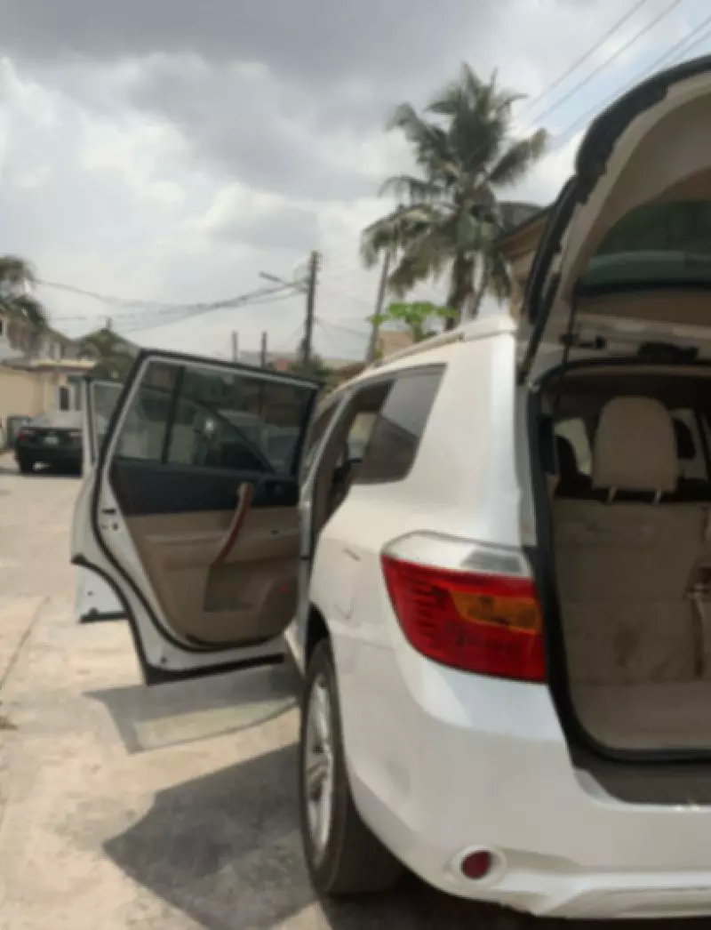 Toyota Highlander   - 2009
